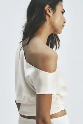 Blouse asymétrique en satin - Crème — photo 2