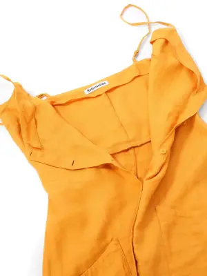 Robe longue à fines bretelles et boutons en lin jaune tournesol Prix boutique 350€ Taille 40 — photo 4