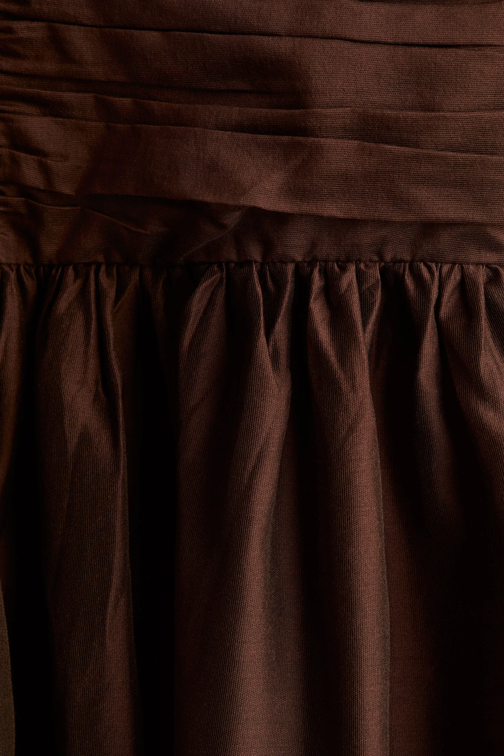 Robe avec corsage plissé - Marron foncé