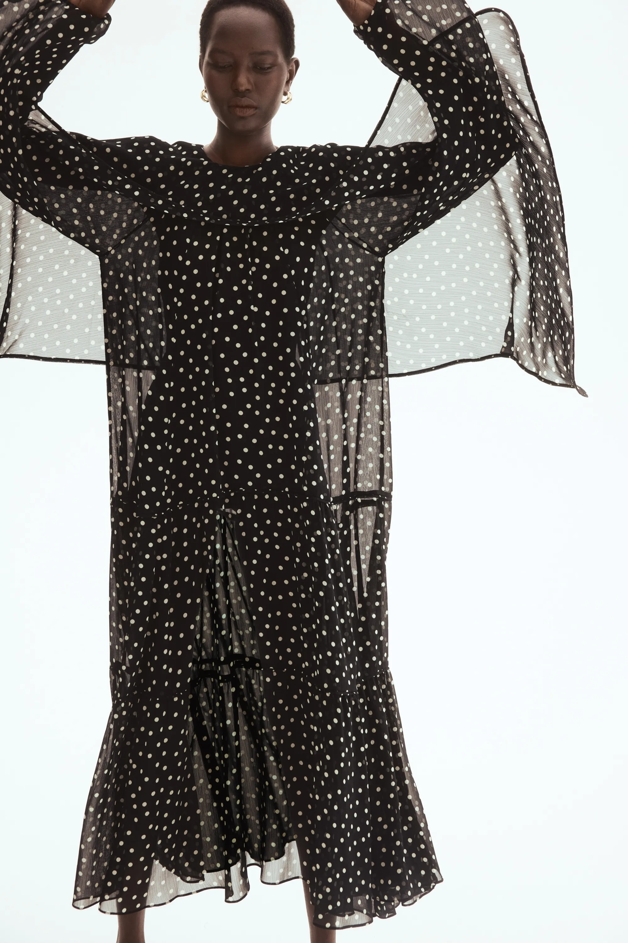 Robe étagée avec cape - Noir/pois