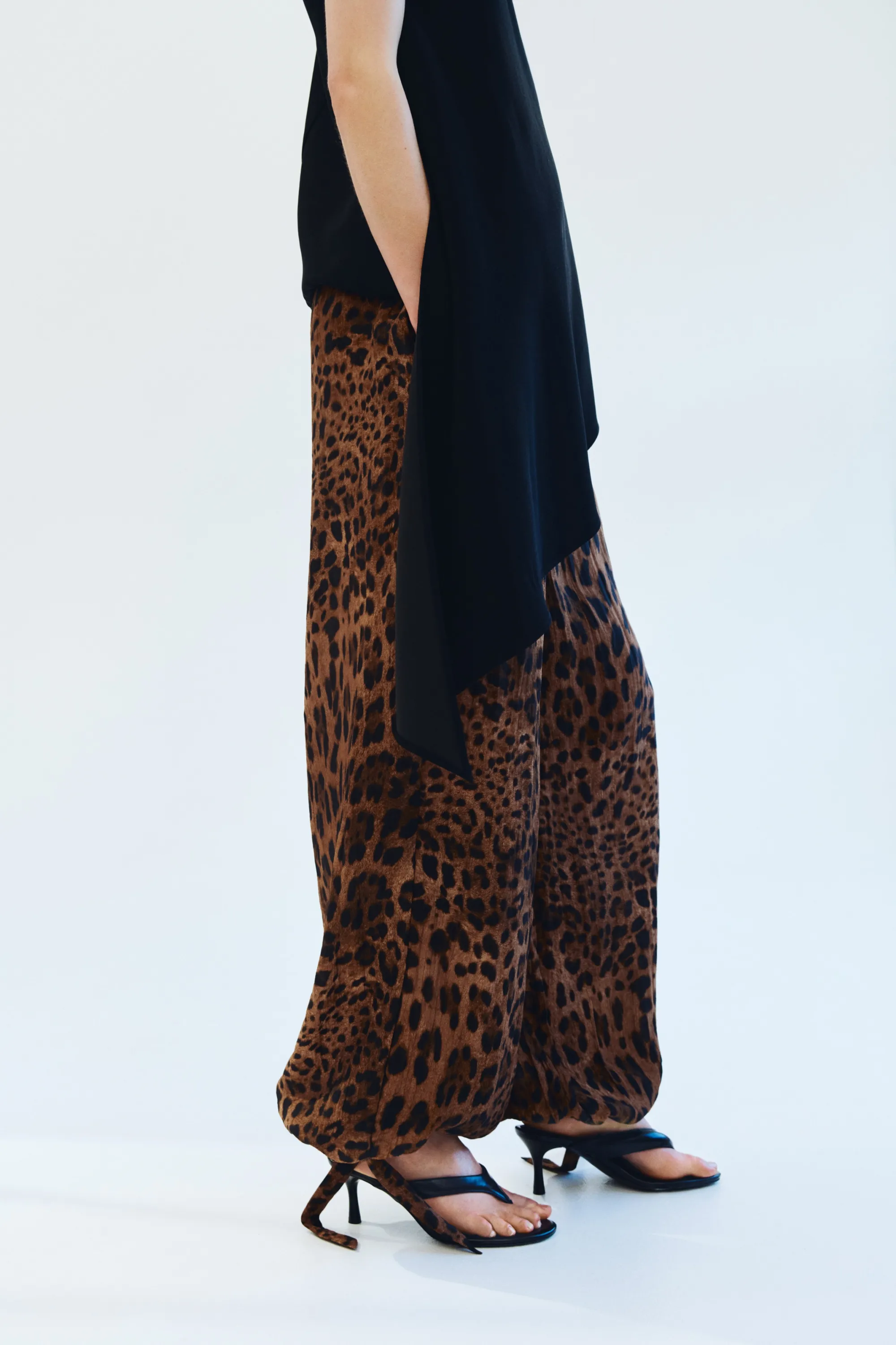 Pantalon ballon avec détails à nouer - Marron/imprimé léopard