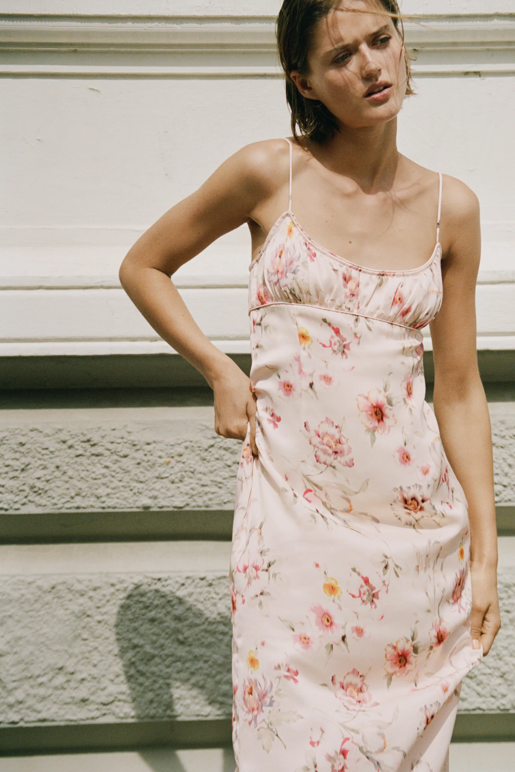 Robe imprimée à bretelles fines - Beige clair/fleuri