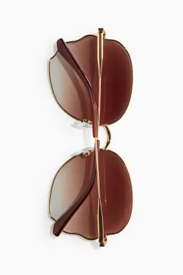 Lunettes de soleil avec détails ondulés - Doré — photo 2