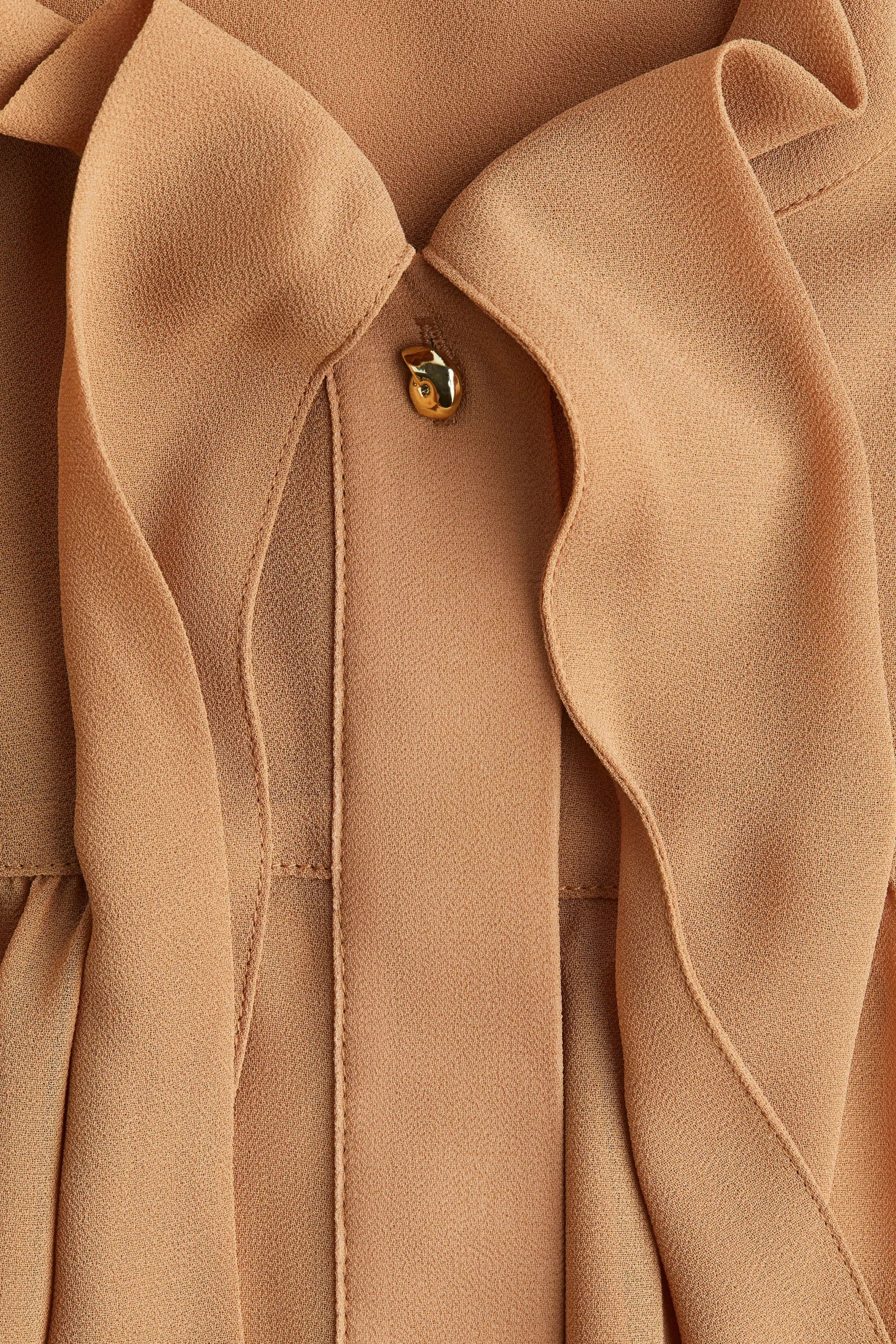 Blouse en mousseline avec col lavallière - Beige foncé