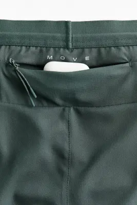 Short de running Lightweight Quick Dry​ ​ - Vert pin — photo 5