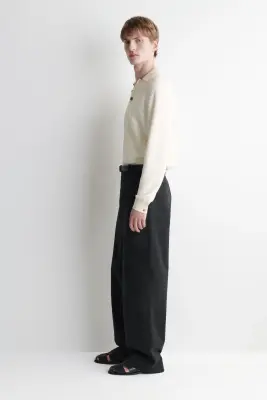 PANTALON LARGE DÉCONTRACTÉ À PLIS - NOIR — photo 1