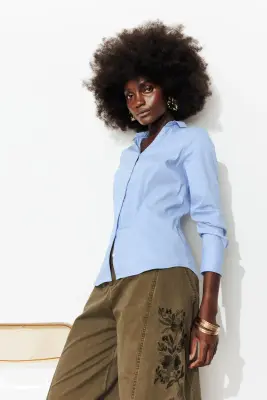 Chemise cintrée unie Femme — photo 2