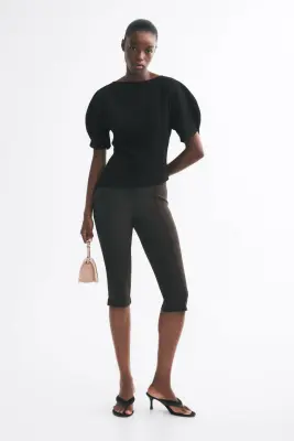 Top asymétrique avec manches bouffantes - Noir — photo 2