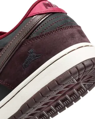 x Riot Skateshop Dunk Low — photo 5
