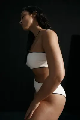 Haut de maillot bandeau paddé - Crème/noir — photo 3