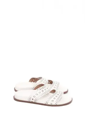 Sandales mules plates en cuir blanc à oeillets argent Prix boutique 990€ Taille 40 — photo 1