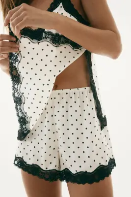 Pyjama en satin avec dentelle - Crème/pois — photo 3
