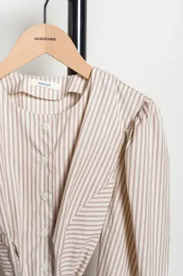 CAWLEY – JAPANESE STRIPED COTTON ELIZA PUFF SLEEVE SHIRT – NATURAL/TERRACOTTA STRIPE — photo 4