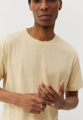 Le t-shirt mérinos - Jaune pâle — photo 3