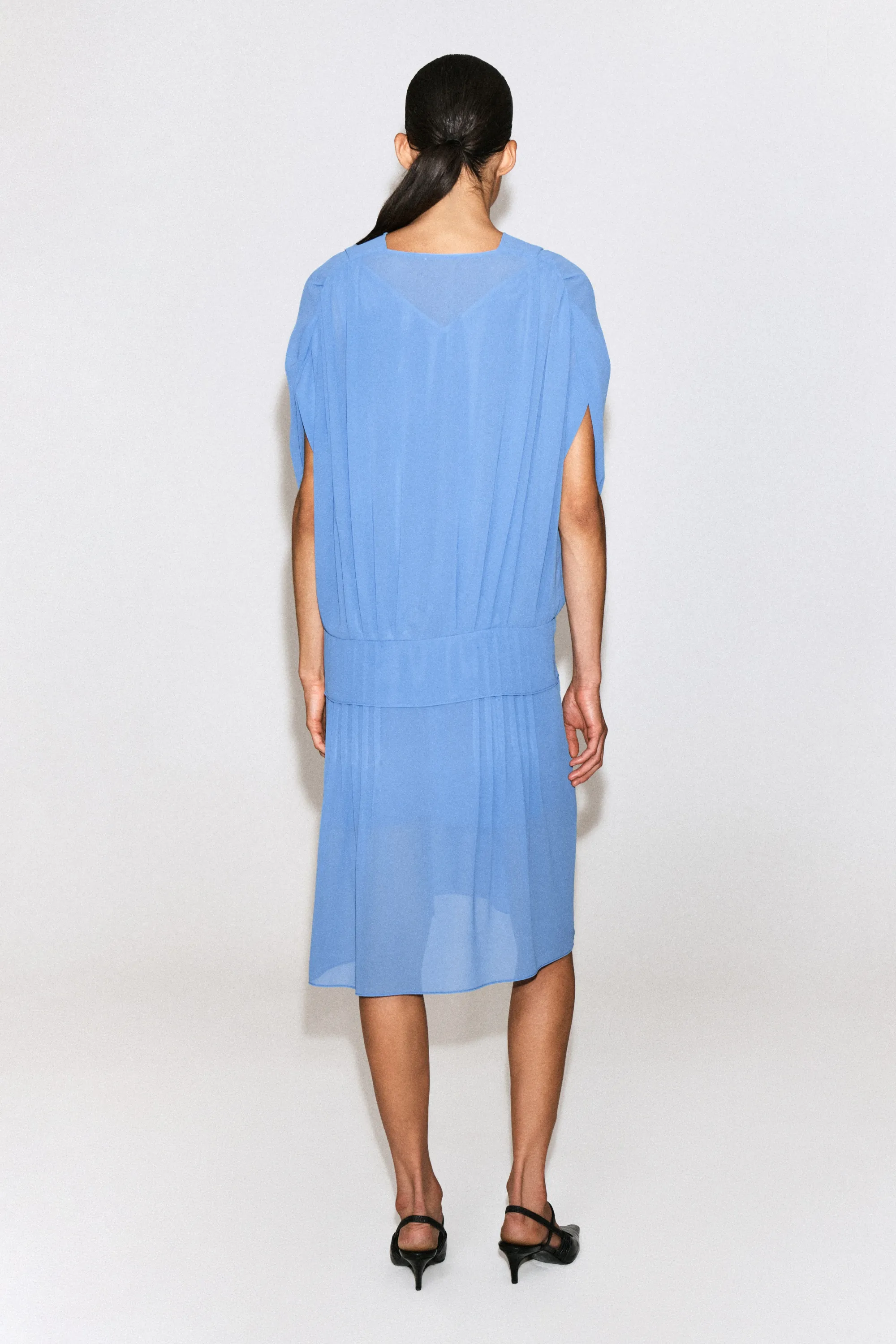 ROBE MIDI PLISSÉE ET DRAPÉE COL EN V - BLEU