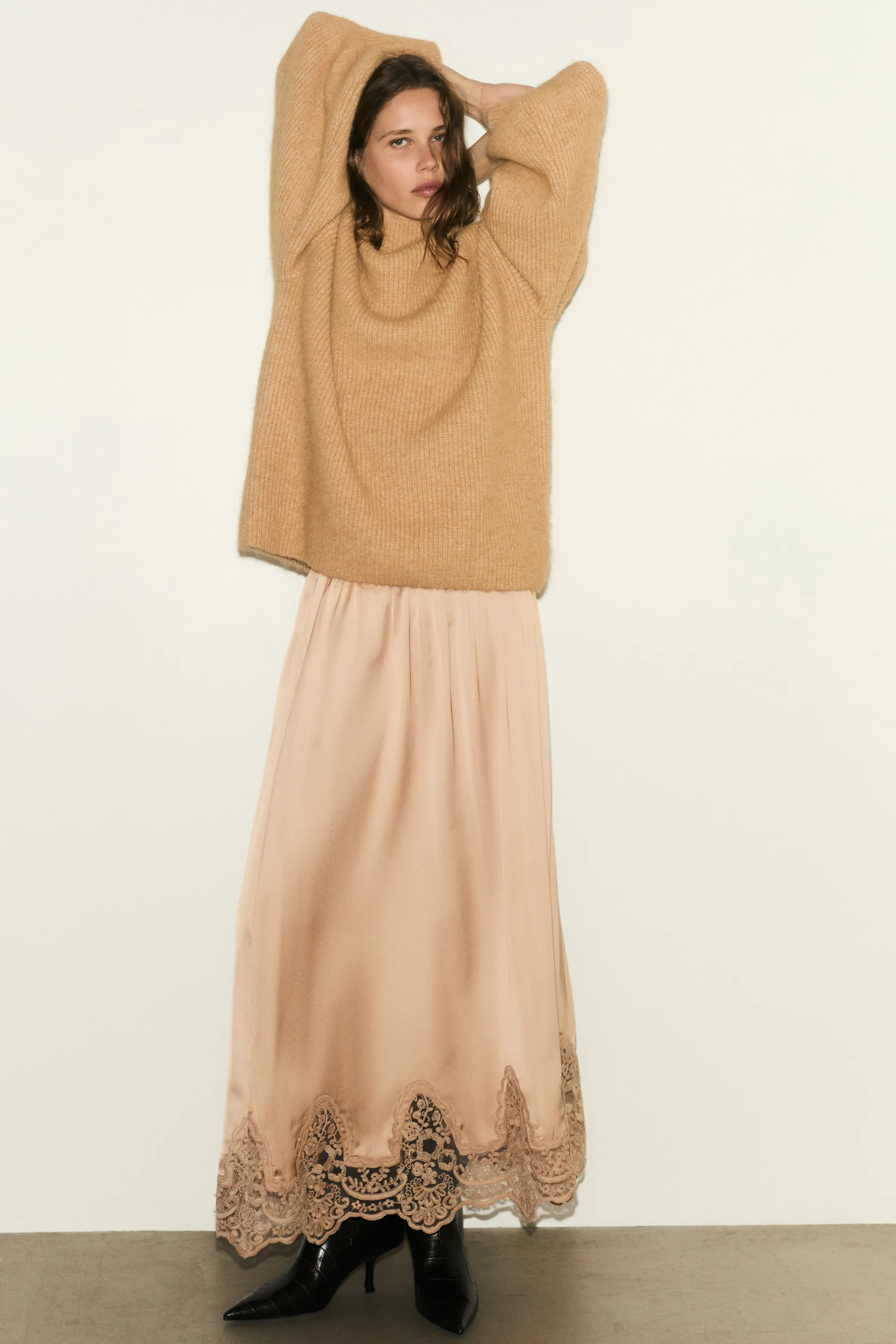 Pull en maille côtelée avec col cheminée - Beige