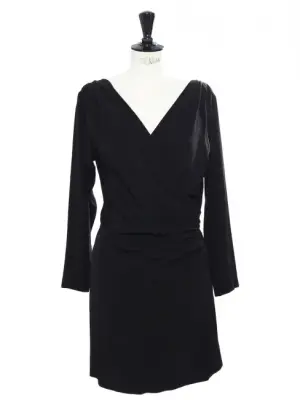 Mini robe de cocktail décolleté plongeant en crêpe noir Px boutique 1100€ Taille 40 — photo 1