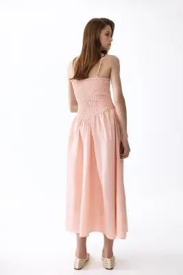 Robe smockée avec jupe évasée - Rose clair — photo 4