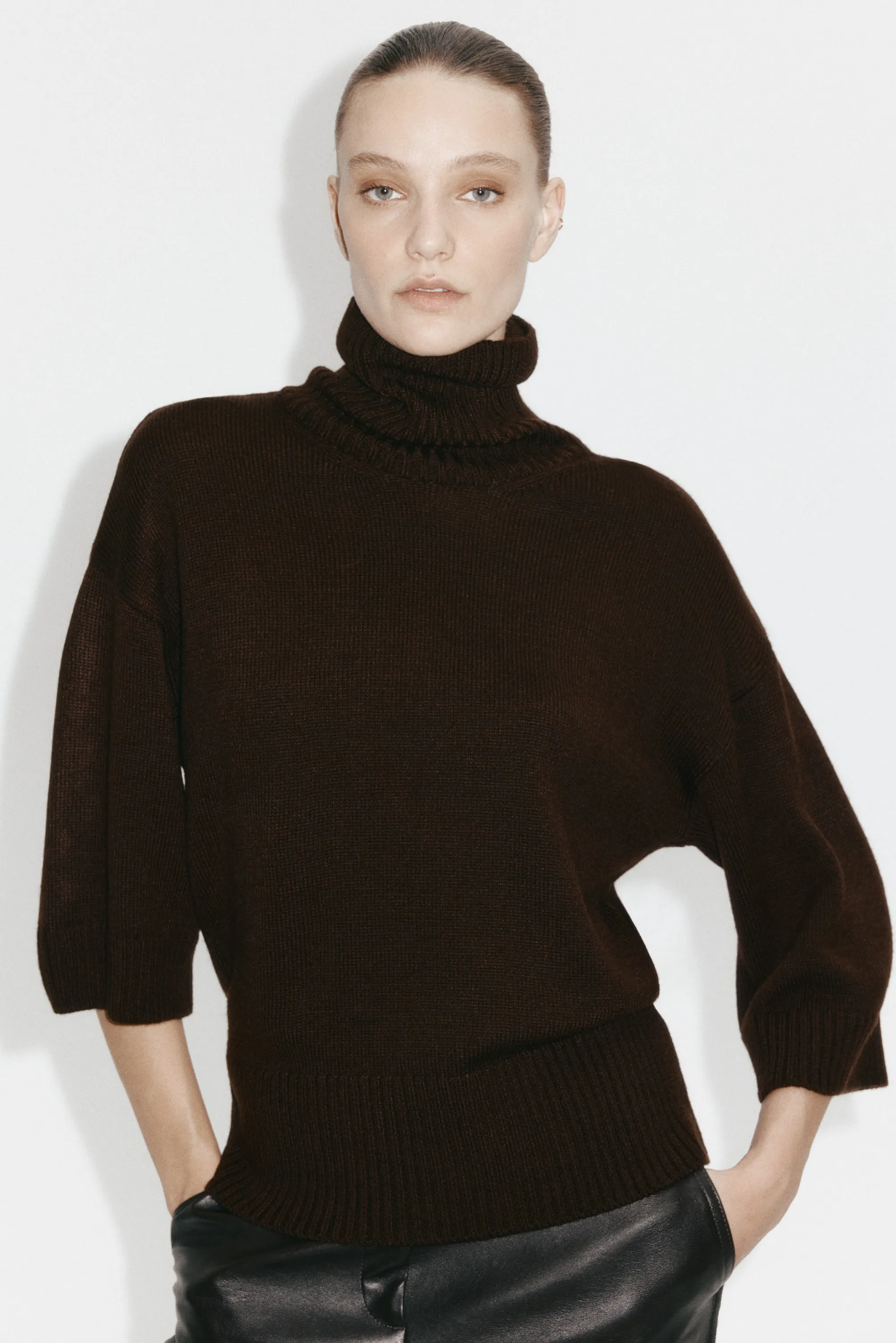Pull col roulé en maille fine - Marron foncé