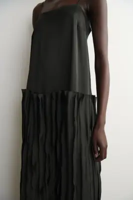ROBE MIDI À PANNEAUX APPLIQUÉS - VERT FONCÉ — photo 2