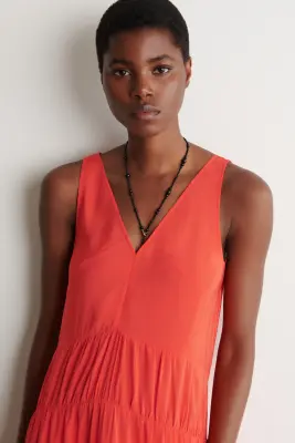 ROBE LONGUE PLISSÉE ET FRONCÉE À COL EN V - MANDARINE — photo 2