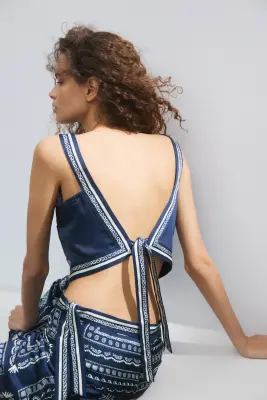 Crop top imprimé - Bleu foncé/fleur — photo 2