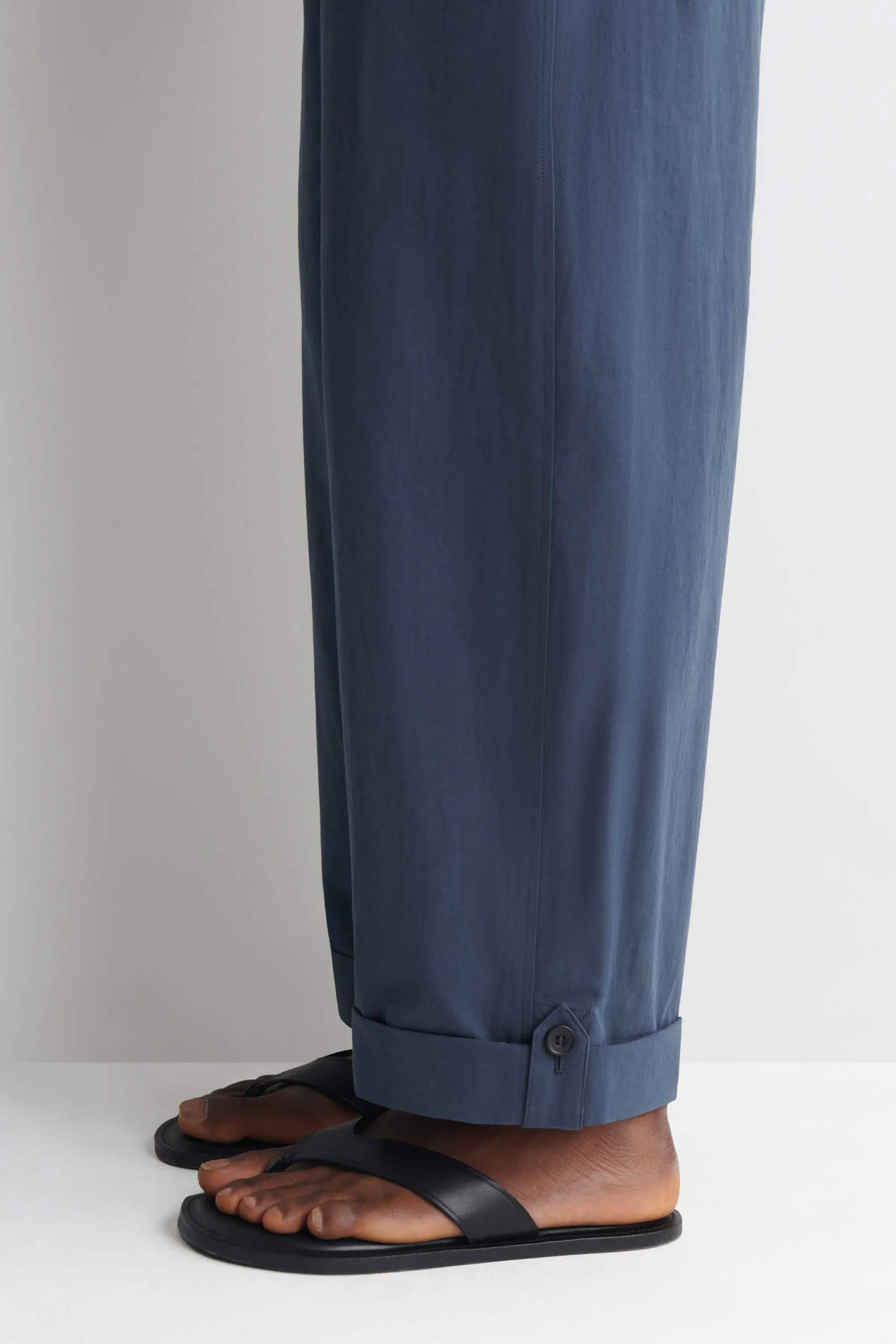PANTALON DROIT DÉCONTRACTÉ À REVERS - BLEU MARINE