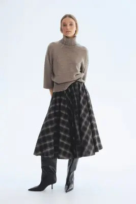 Pull col roulé en maille fine - Taupe — photo 1