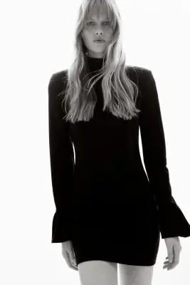 Robe scintillante à épaulettes - Noir — photo 1