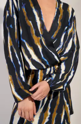 raisa - tie and dye — photo 5