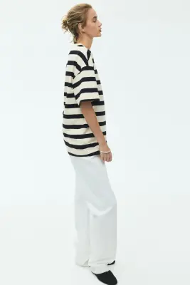 T-shirt oversize - Beige clair/rayé — photo 4