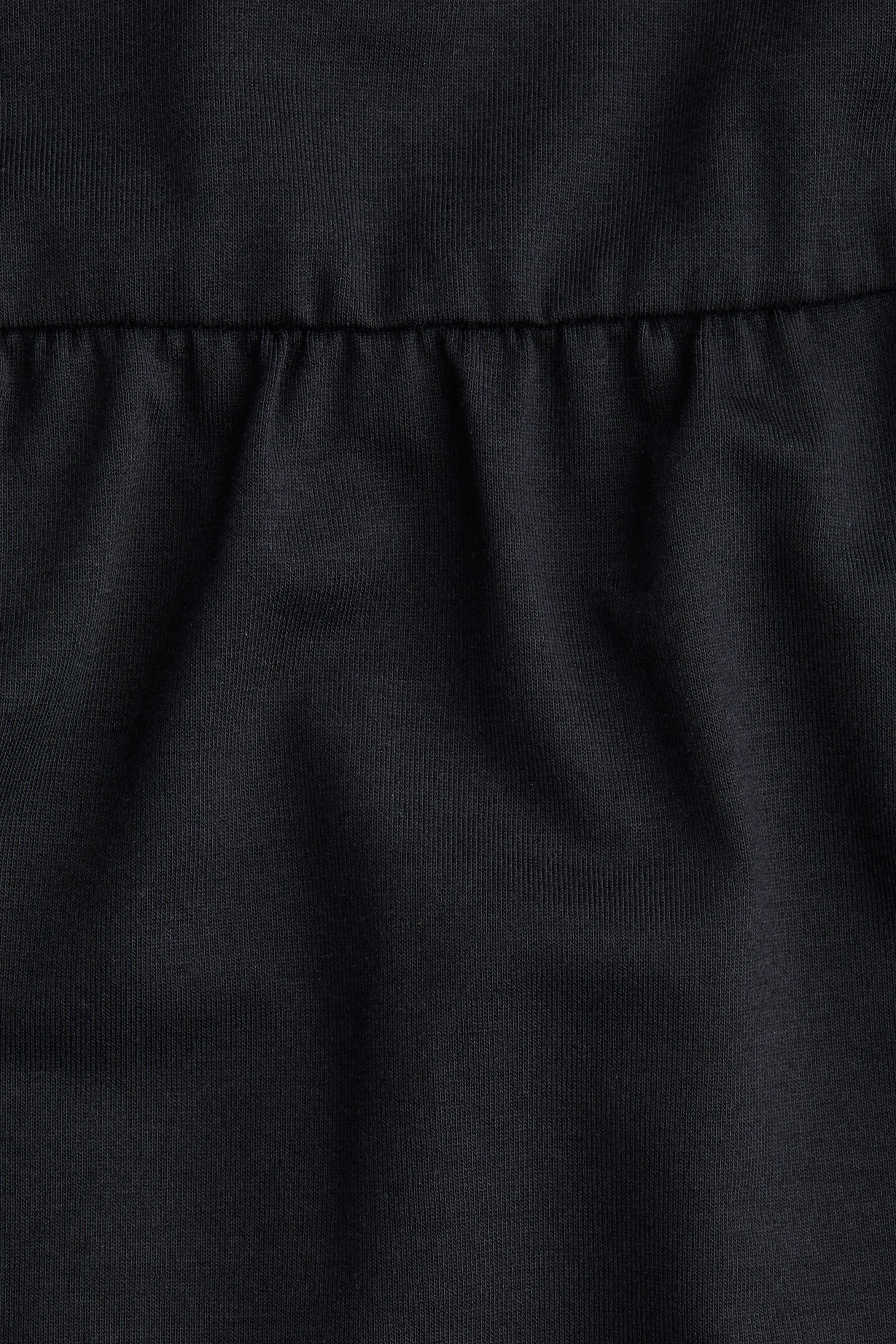 Robe à étages avec bretelles fines - Noir