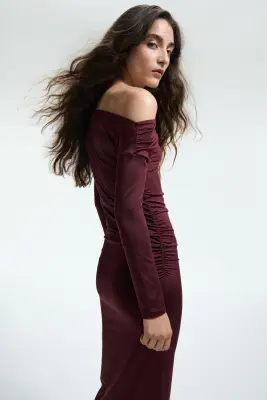 Robe asymétrique à effet drapé - Bordeaux — photo 2