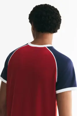 Slim Fit T-shirt - Rouge/color block — photo 3