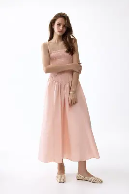 Robe smockée avec jupe évasée - Rose clair — photo 3