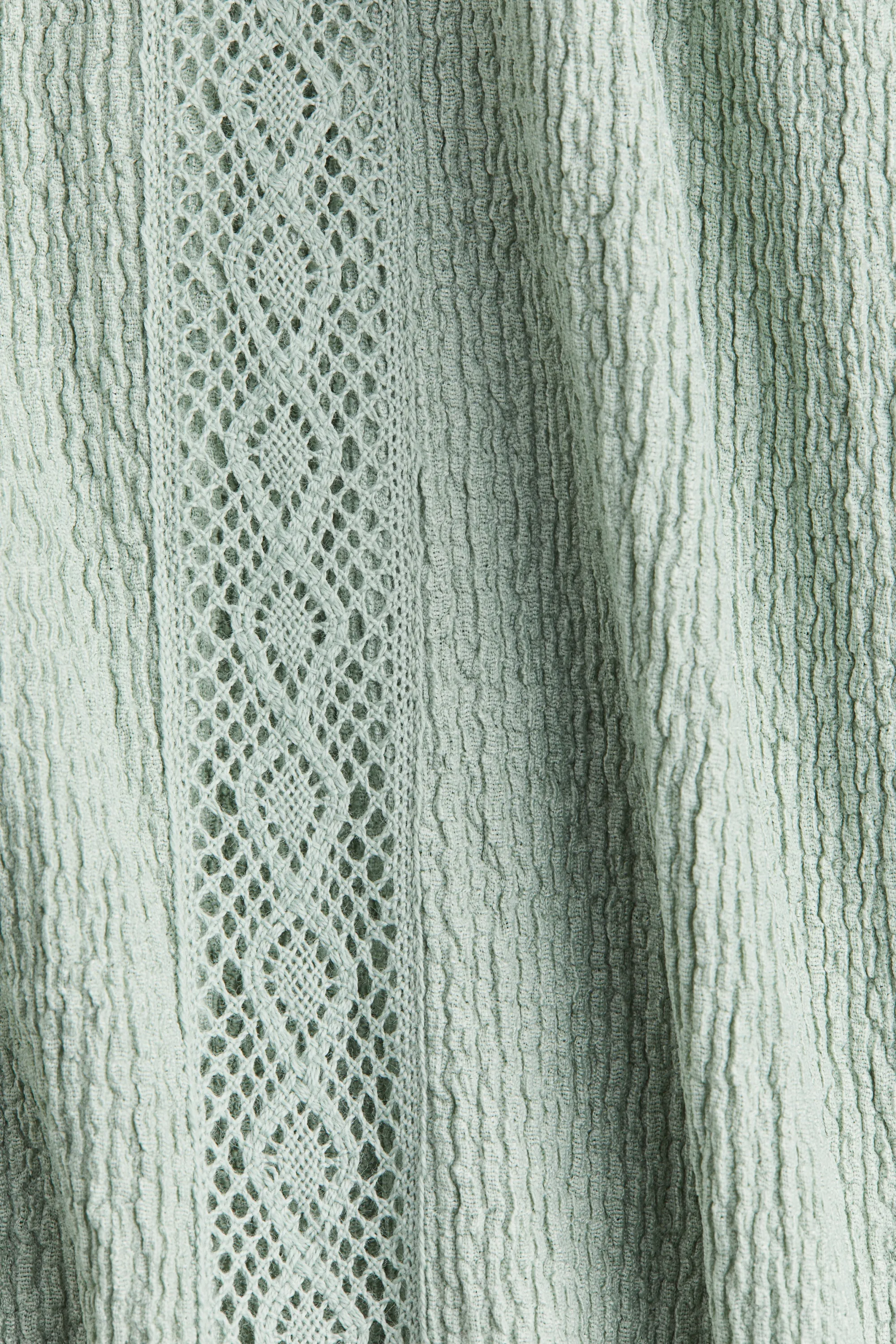 Blouse froissée avec dentelle - Vert clair