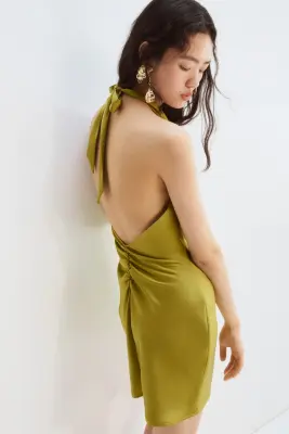Robe dos nu en satin - Vert olive — photo 2