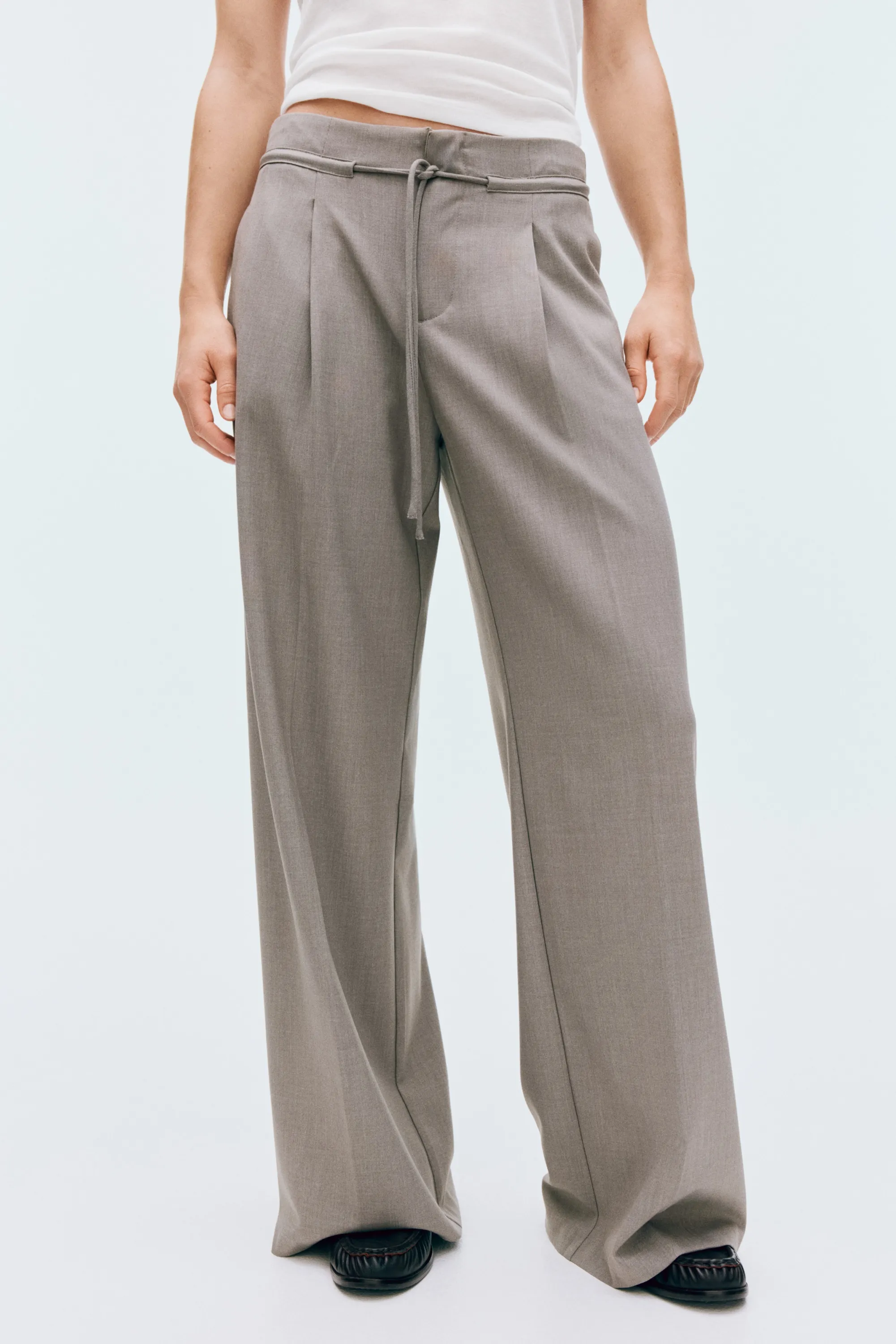 Pantalon chic avec cordon de serrage - Taupe