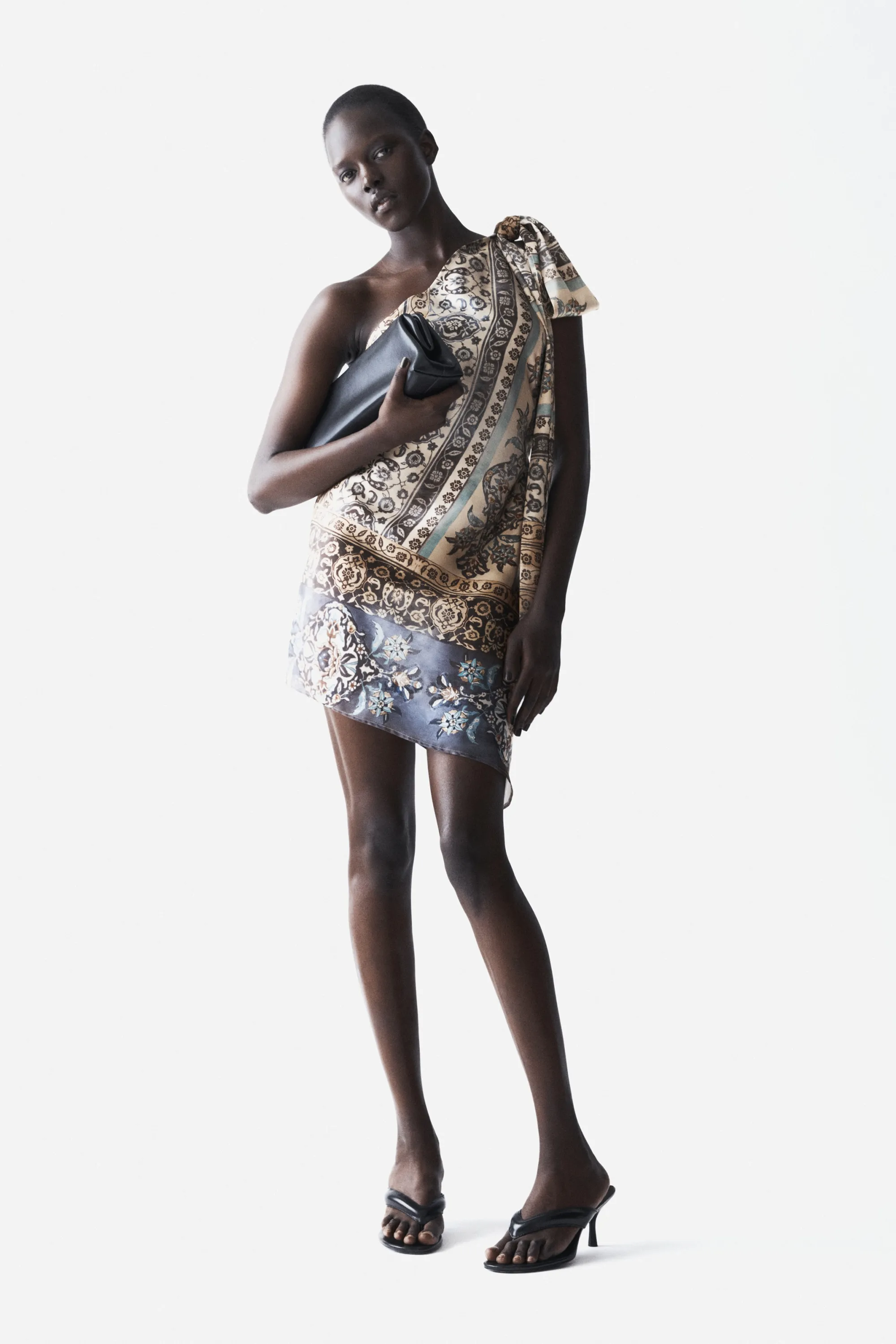 Scarf-collar one-shoulder dress - Beige clair/motif