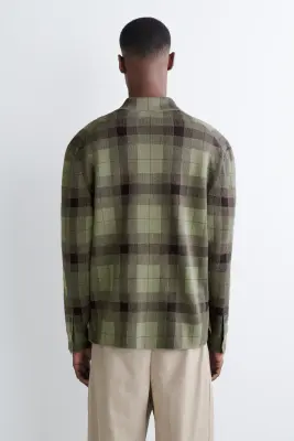 CHEMISE DÉCONTRACTÉE EN MAILLE DE COTON - KAKI / CARREAUX — photo 4