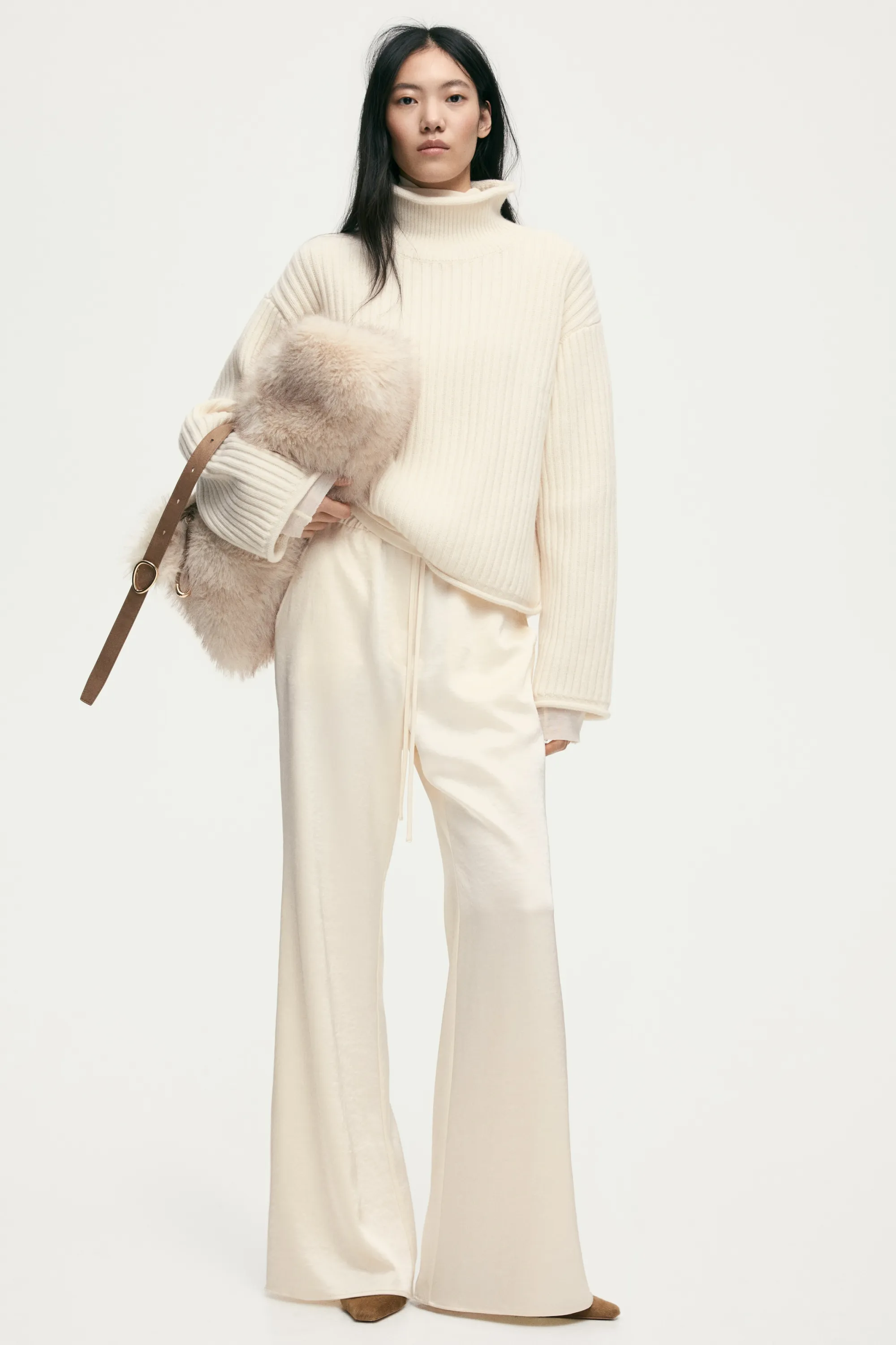 Pull en maille de laine côtelée - Crème