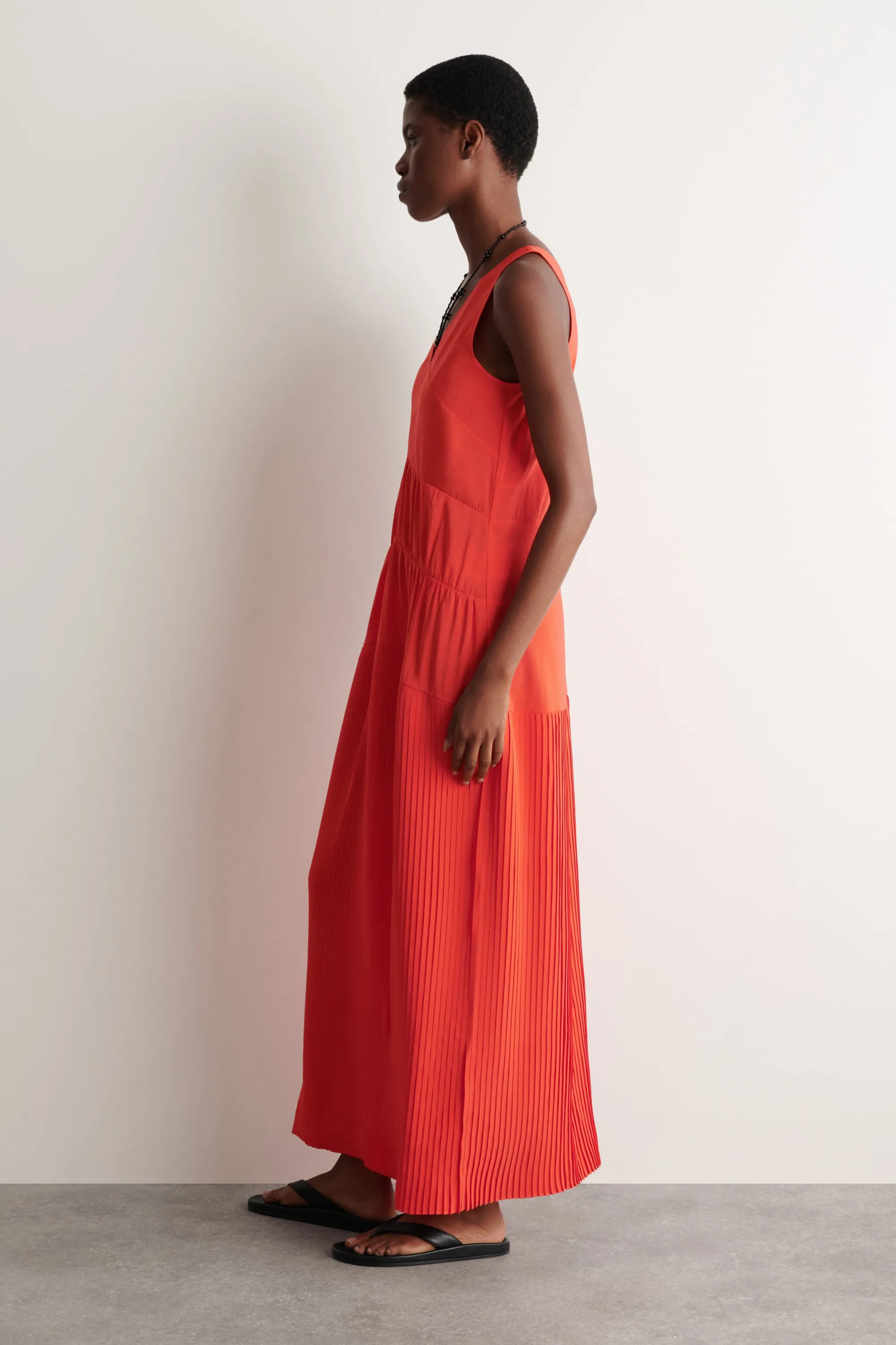 ROBE LONGUE PLISSÉE ET FRONCÉE À COL EN V - MANDARINE