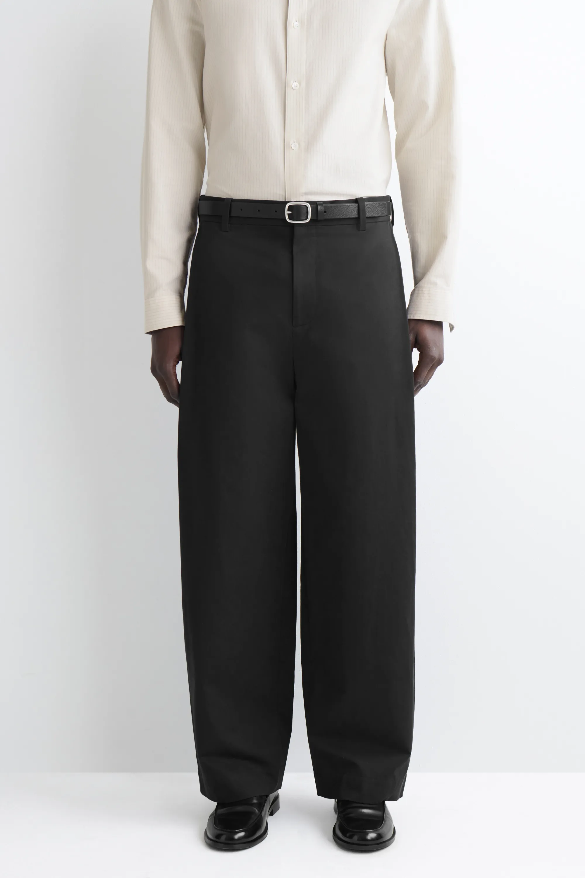PANTALON LARGE DÉCONTRACTÉ À PLIS - NOIR