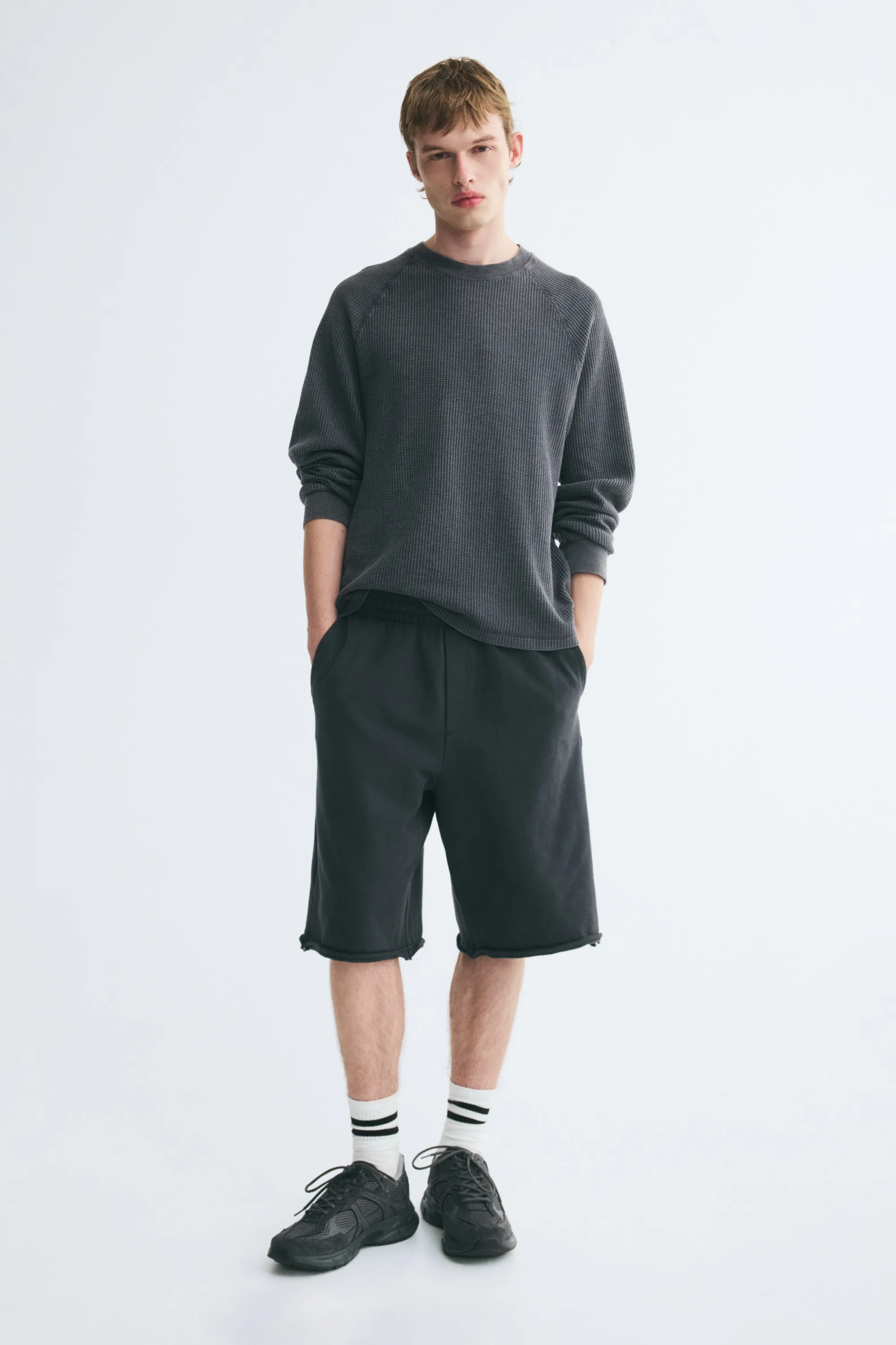 T-shirt gaufré Regular Fit - Gris foncé