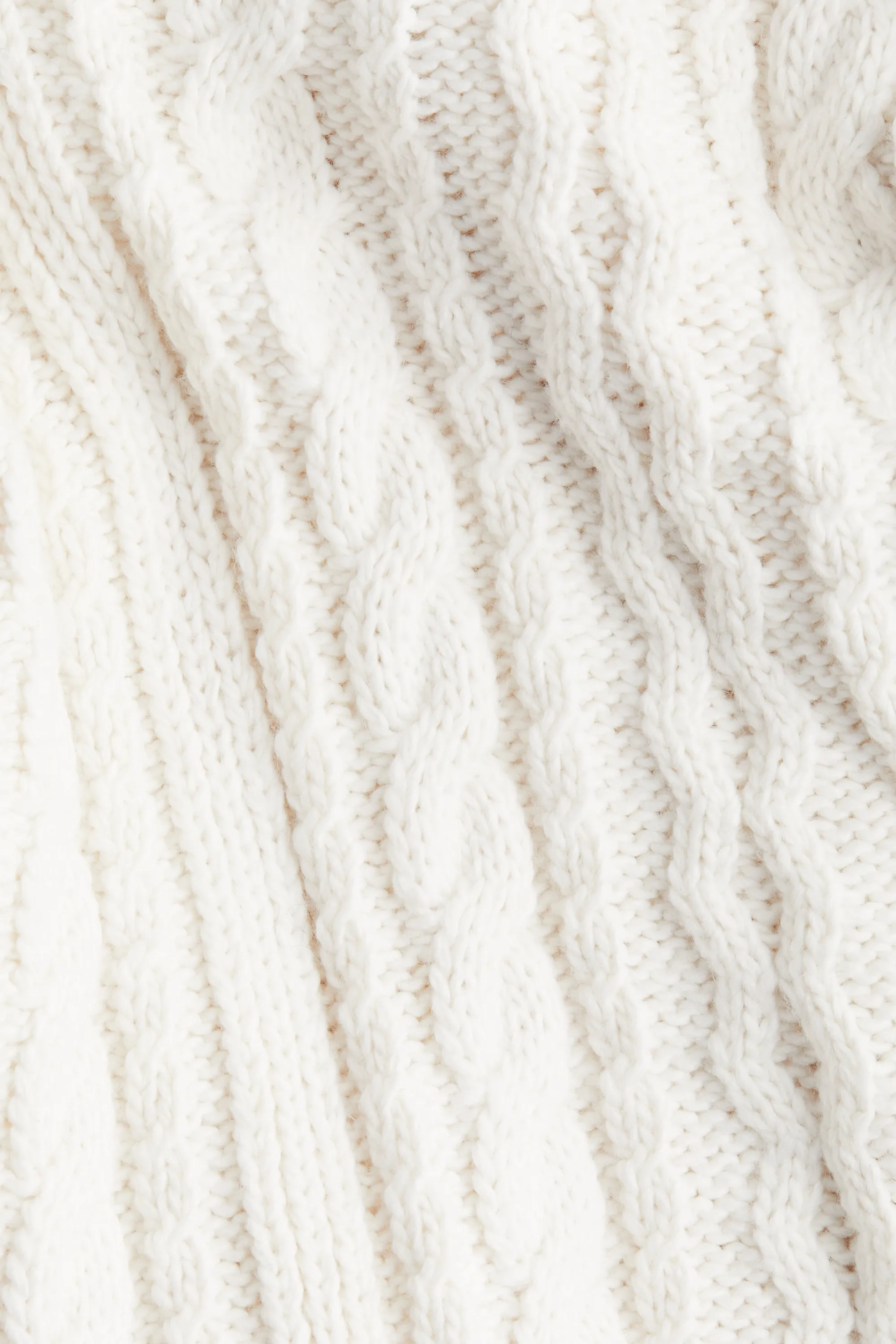 Pull en maille torsadée avec col - Crème