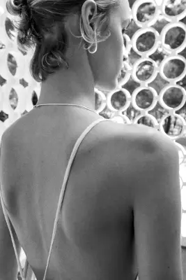 Robe froissée avec bretelles à nouer - Crème — photo 1