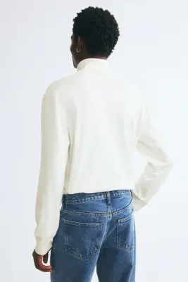 Regular Fit Fine-knit polo-neck jumper - Crème — photo 4