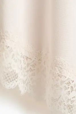 Robe à bretelles fines avec dentelle - Rose poudré pâle — photo 2