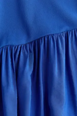 Robe avec jupe évasée - Bleu vif — photo 4