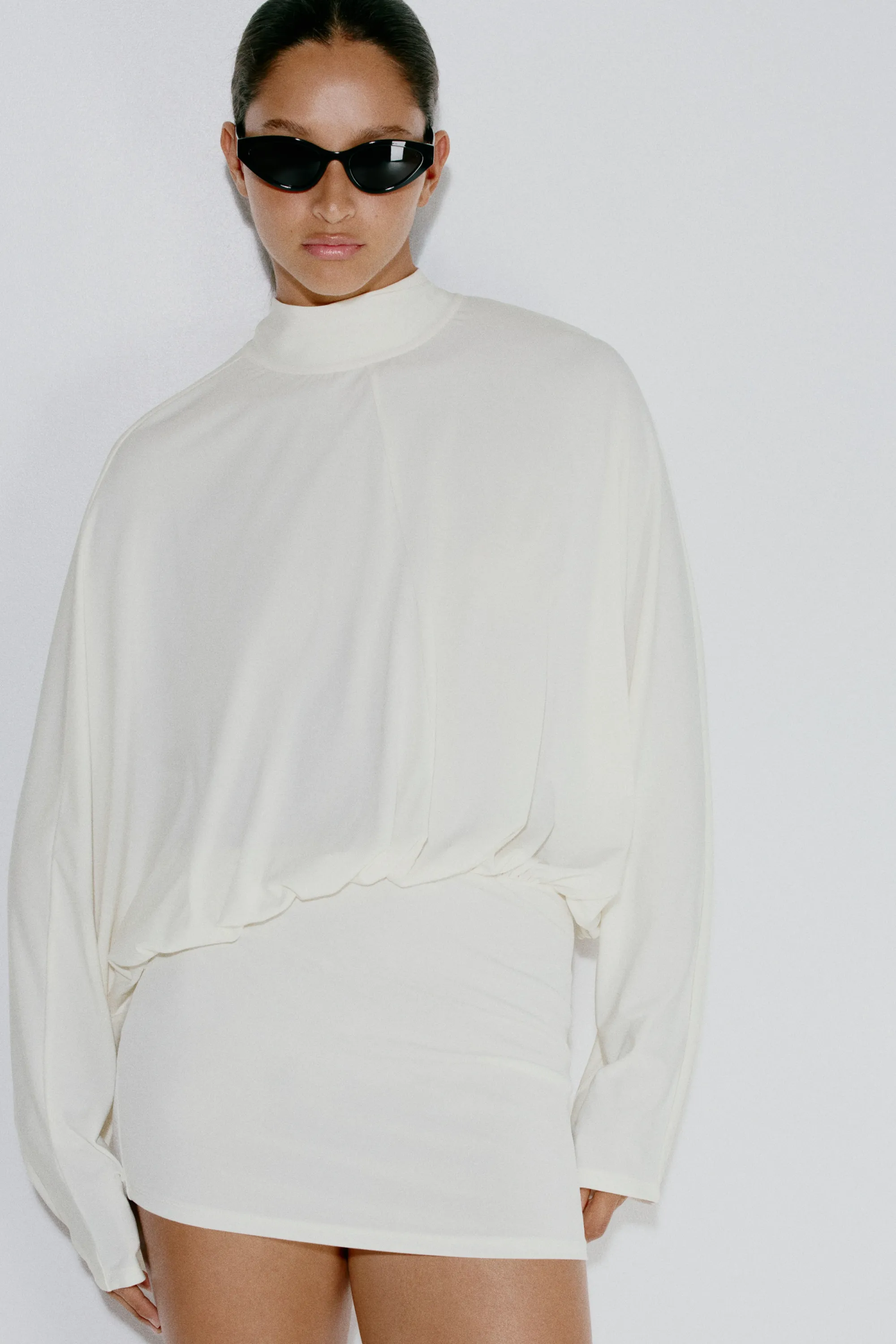 Robe à manches chauve-souris avec détail à nouer - Crème